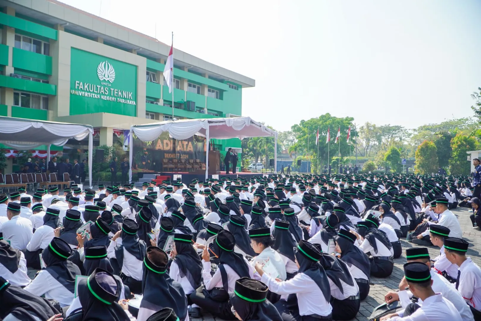 Gedung Fakultas Teknik Universitas Negeri Surabaya